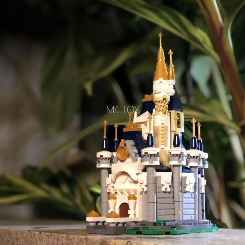 

8 in 1 Friends Series Princess Castle Model Assembled Building Block Street View House Figures Bricks Educational Toys Kids Gift