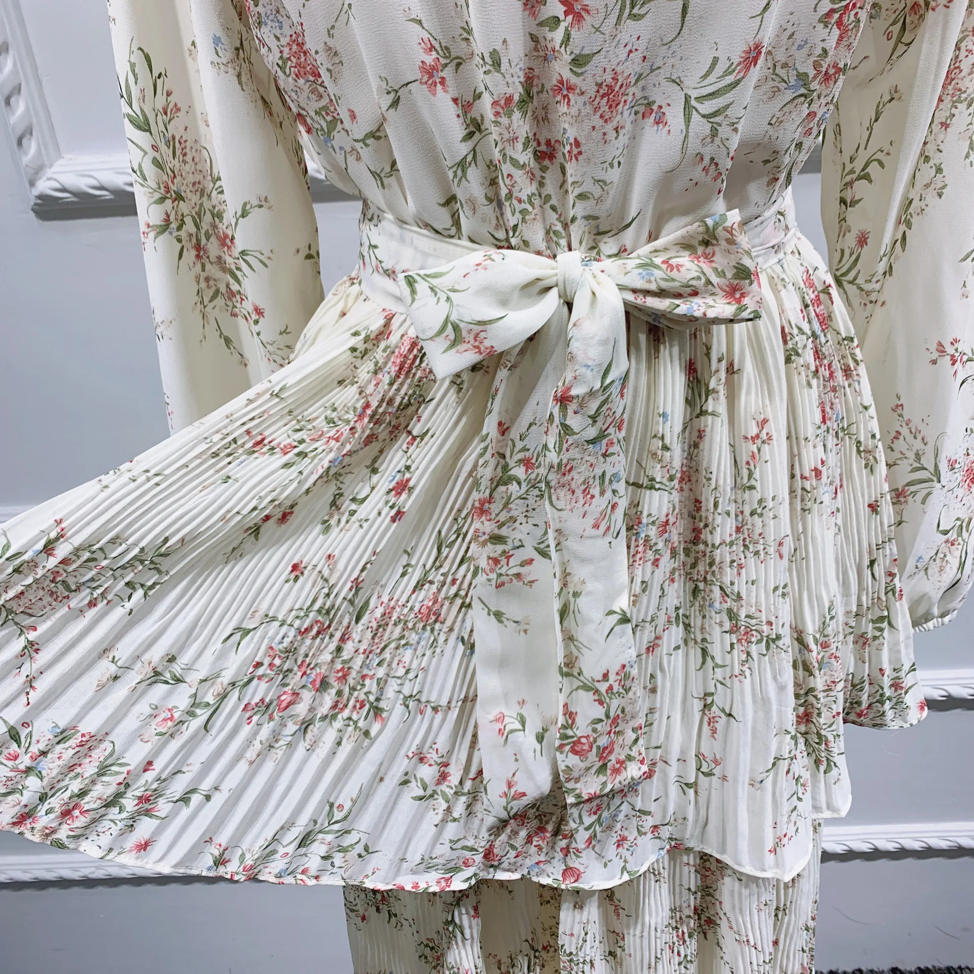 

WEPBEL Muslim Fashion Loose Slim Fit Patchwork Lace-up Dress Women's Casual Long Sleeve O-Neck Printed Dress