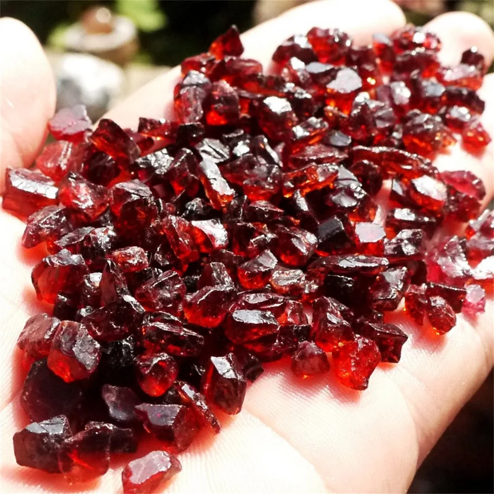 

100g Natural Red Garnet Tumbled Quartz Crystal Gravel Healing Energy Rough Mineral Specimen Collectables Garden Home Decor