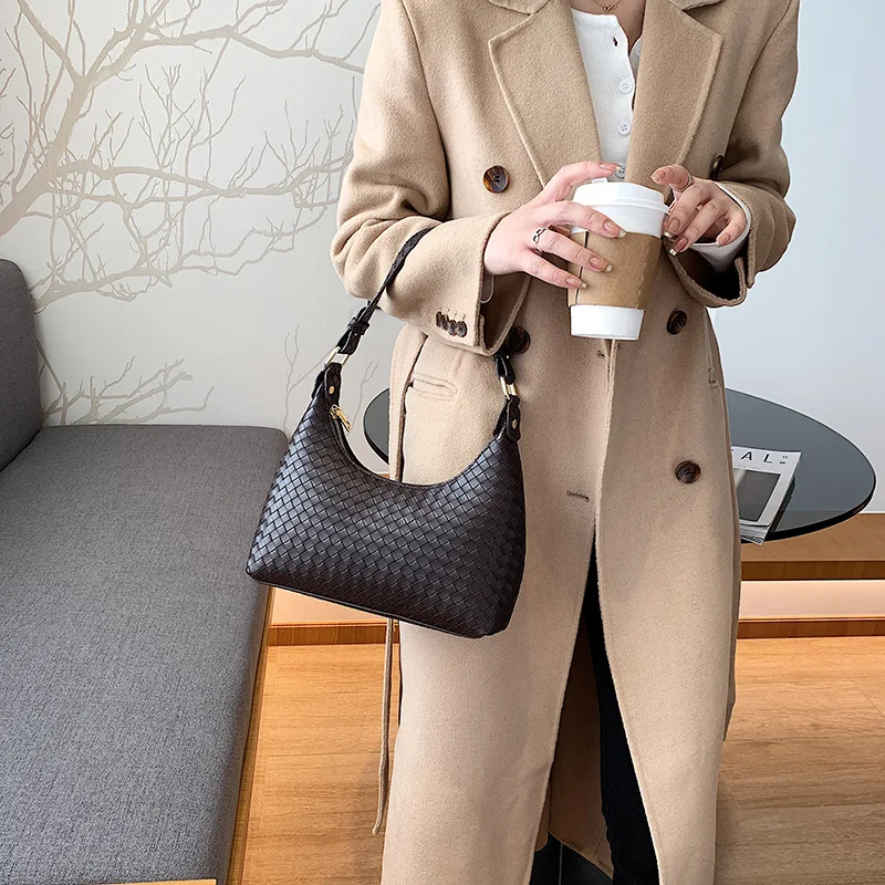 

2021 spring new fashion soft leather PU woven ladies simple shoulder bag handbag purse retro all-match handbags women bags
