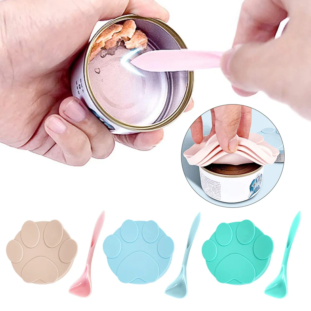 

Creative Footprint Pet Canned Food Preservation Cover Silicone Sealed Cover Food Keep Fresh With Spoon Cat And Dog Feeding Tool