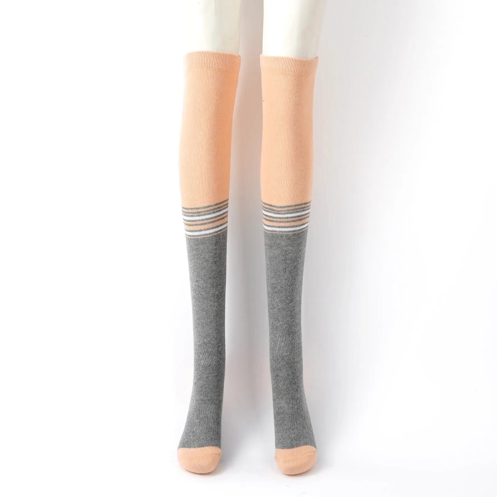 Осенне зимние теплые хлопковые носки полосатые длинные женские чулки до бедра