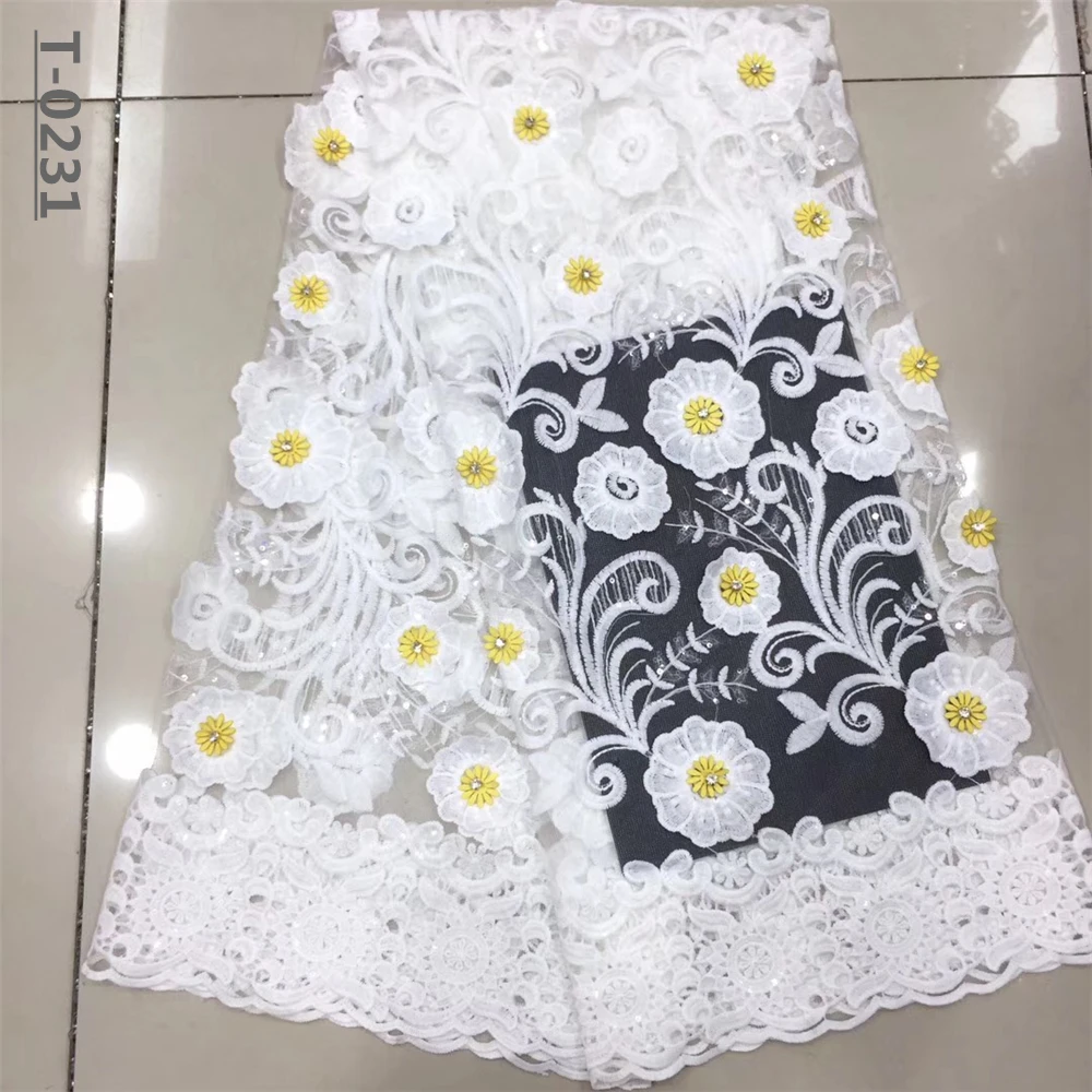 Кружевная ткань с белыми бусинами и цветами деликатная вышивка французская