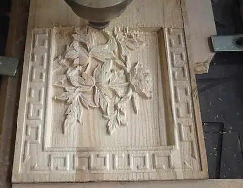 Наиболее популярный 3D деревообрабатывающий фрезерный станок с