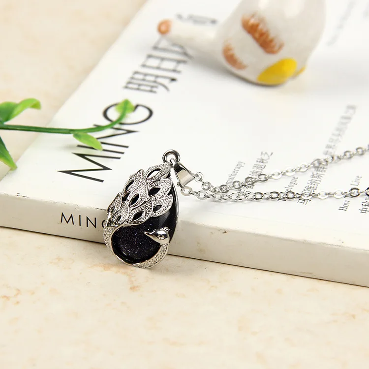 Подвеска в виде капли воды из натурального разноцветного кристалла