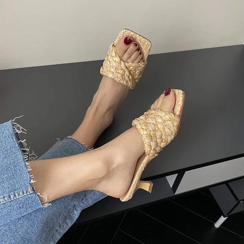 

new net red slippers 2021 summer new straw woven small heel sandals