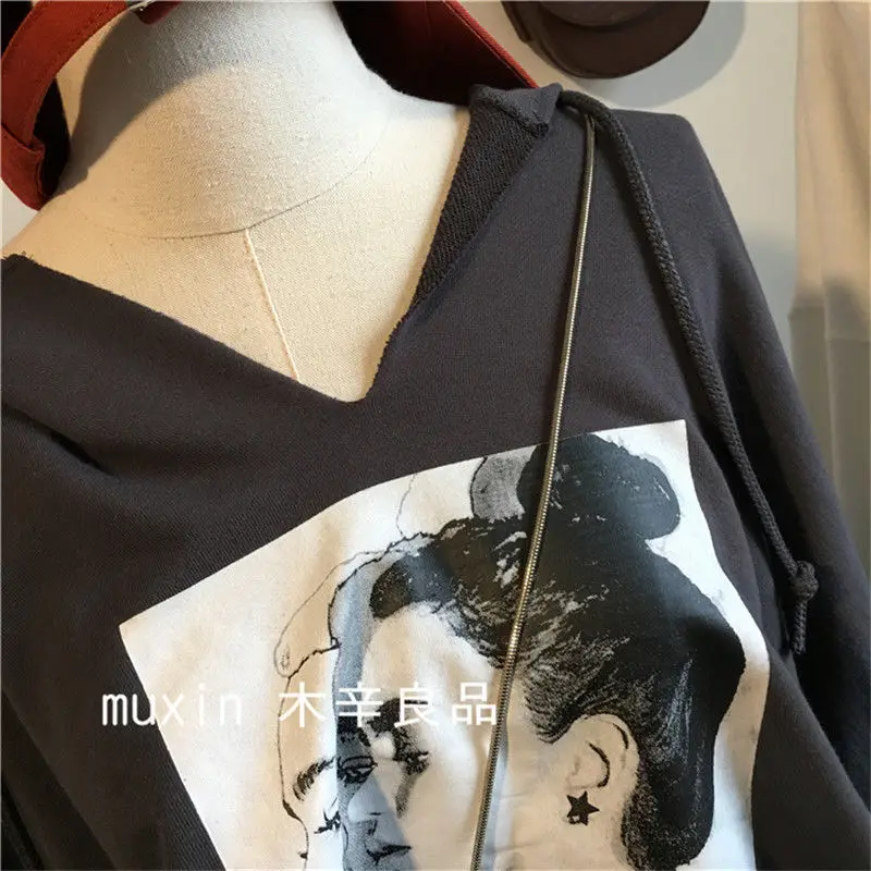 

Weiyi - Women's Mid Length Hoodie, Loose, V-Neck, European Beauty Head, Versatile Top, New Spring and Fall 2021 Collection