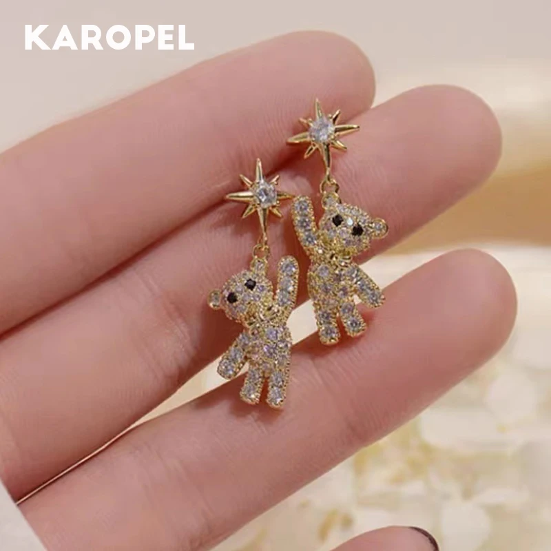 

Женские серьги из серебра 925 пробы с цирконом