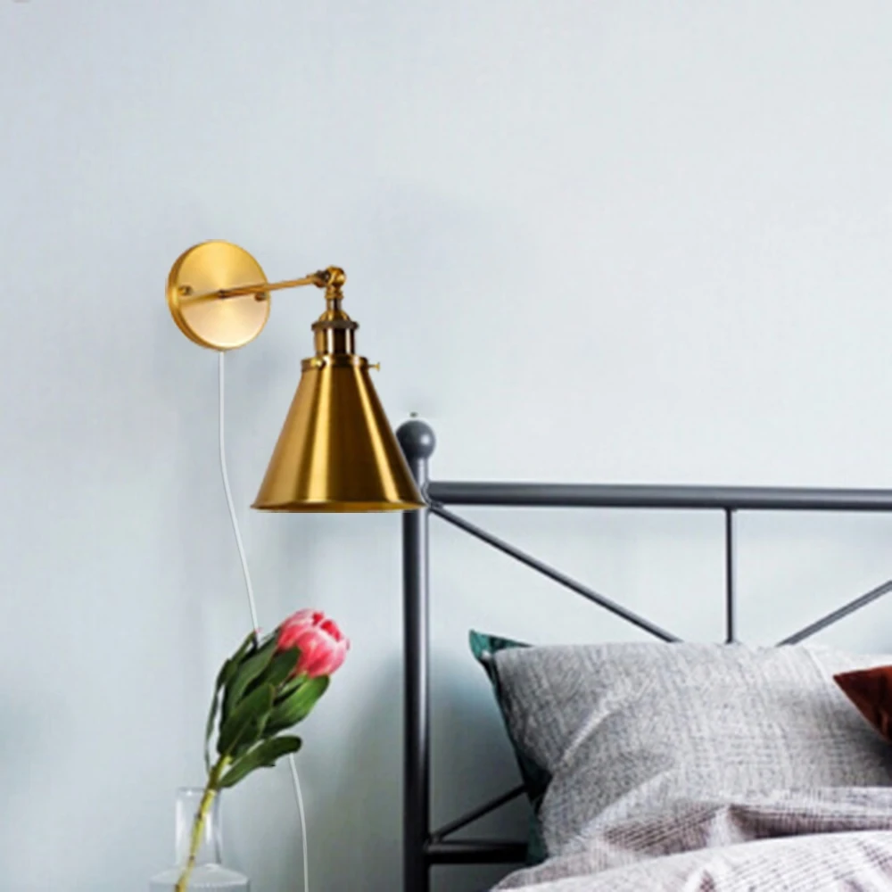 Золотистое классическое настенное бра с заглушкой коническая лампа медным