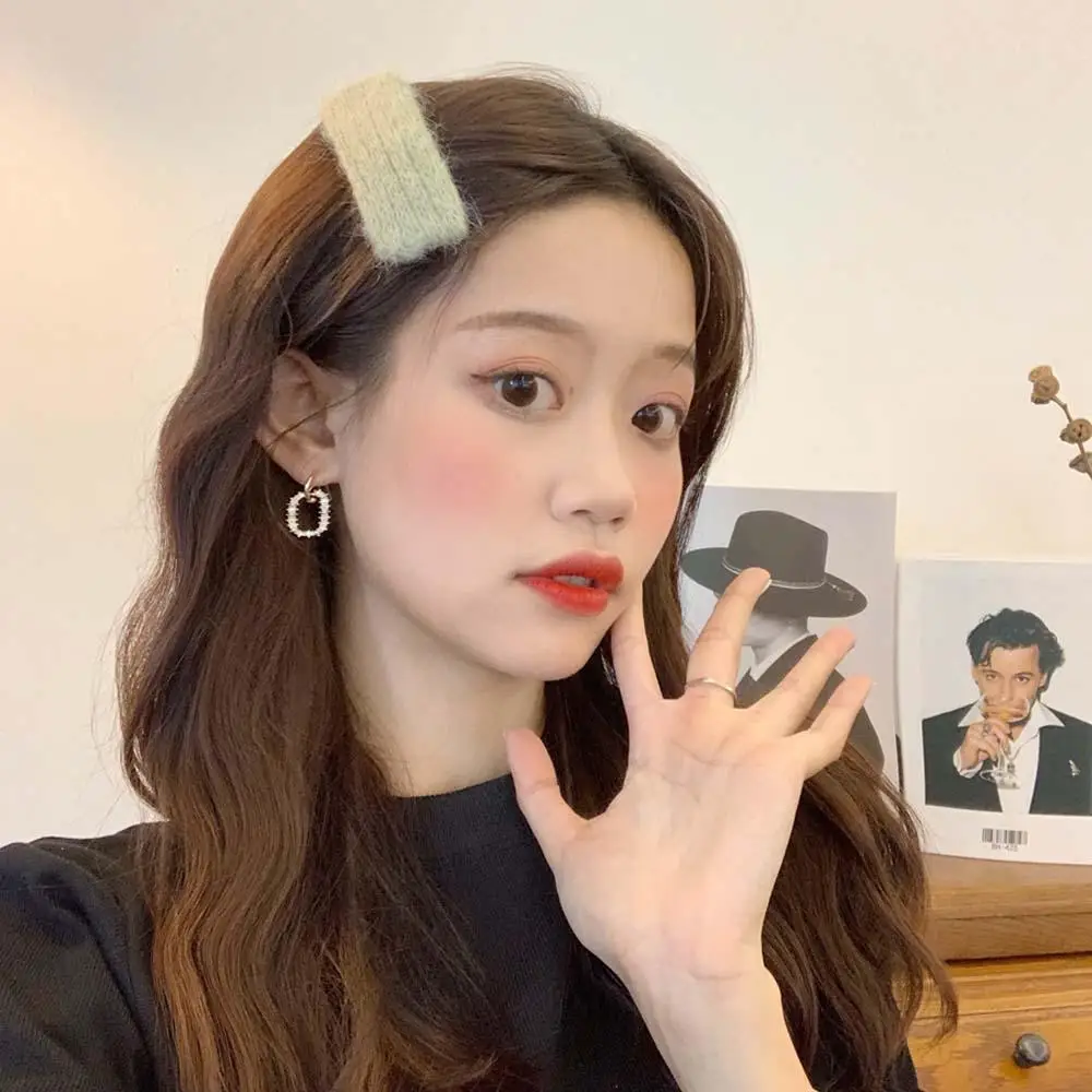 Заколка для волос шерстяная осенне зимняя| |