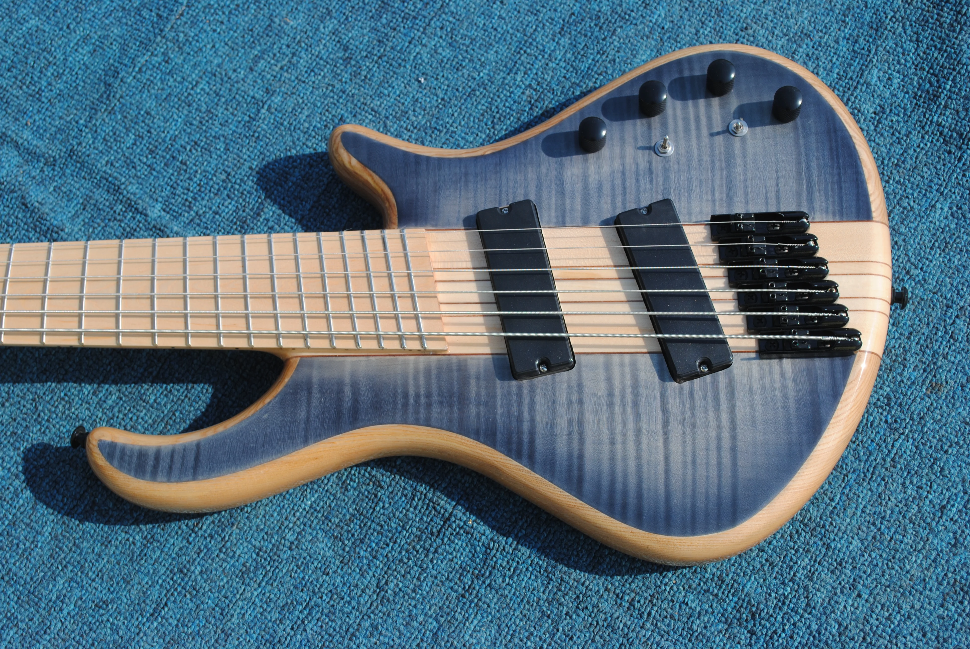 Классический 6 ой Электрогитара Бас пламя бежевый топ Китай (материк). Бесплатная