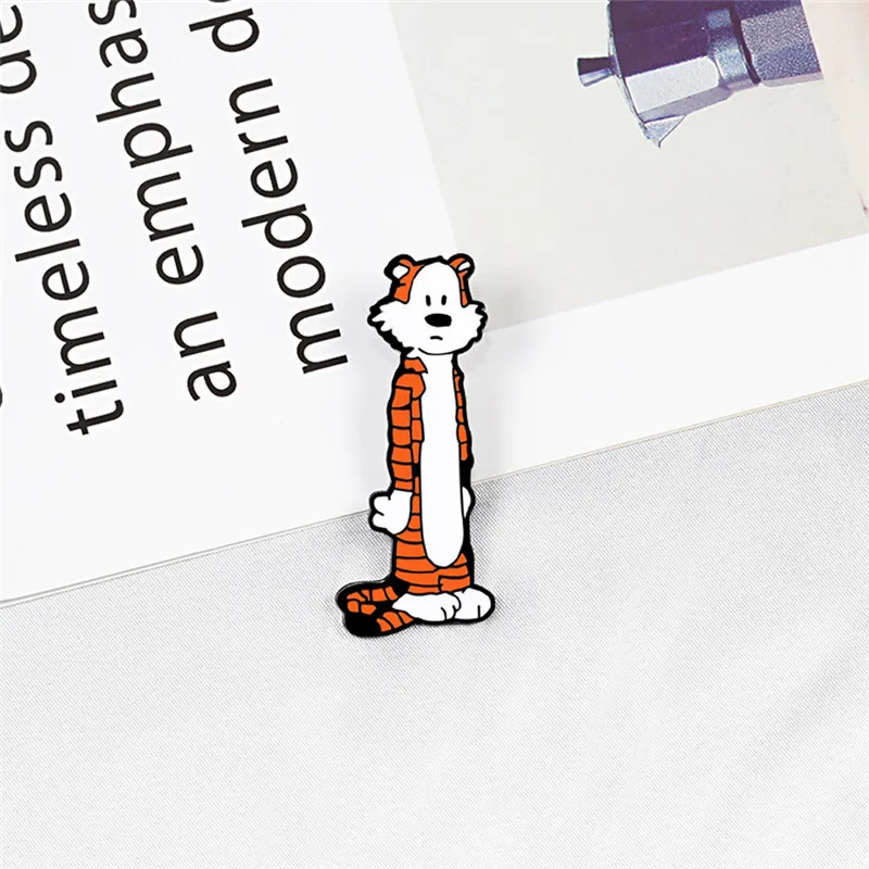 Брошка мультфильм стоячий Тигр металл эмаль нагрудные булавки рубашки куртки