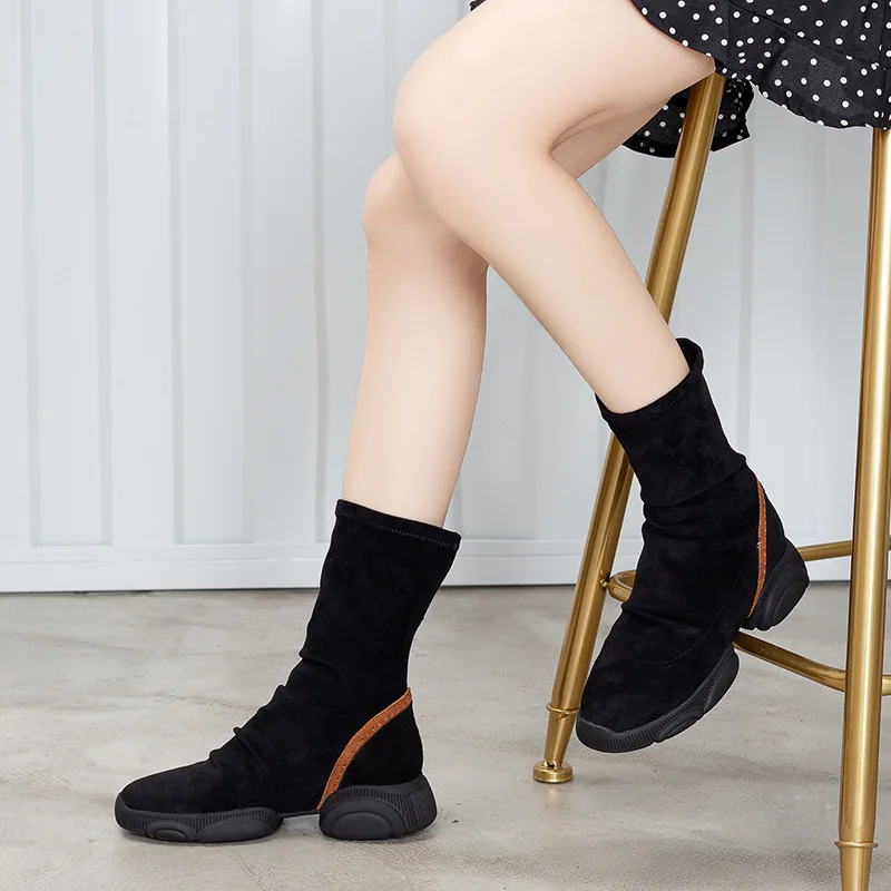 Женские кроссовки из натуральной кожи с круглым носком на толстой подошве | Обувь