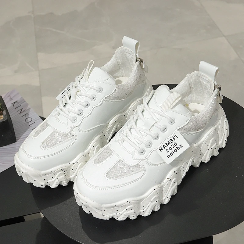 Женские зимние кроссовки из лакированной кожи черные красные серебристые или