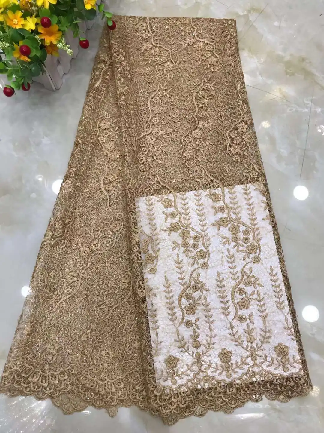 

Африканское Тюлевое платье с цветочной вышивкой, 5 ярдов, нигерийские кружева сеточка, для вечевечерние, свадьбы, материалы для рукоделия Шитье