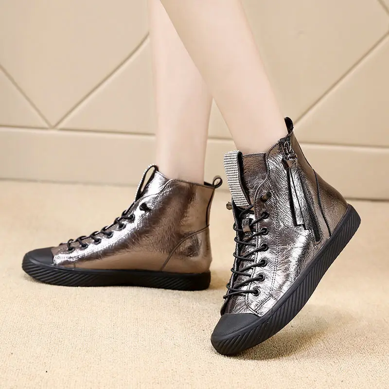 

2020 new high top shoes female students Korean Plush versatile autumn and winter ins heightening British casual women's boots