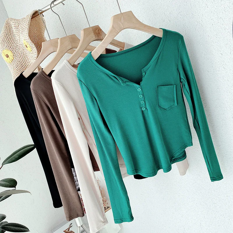 

Threaded Cotton Solid Button V-neck Women's Long Sleeved Top Pocket Versatile Backing Inner