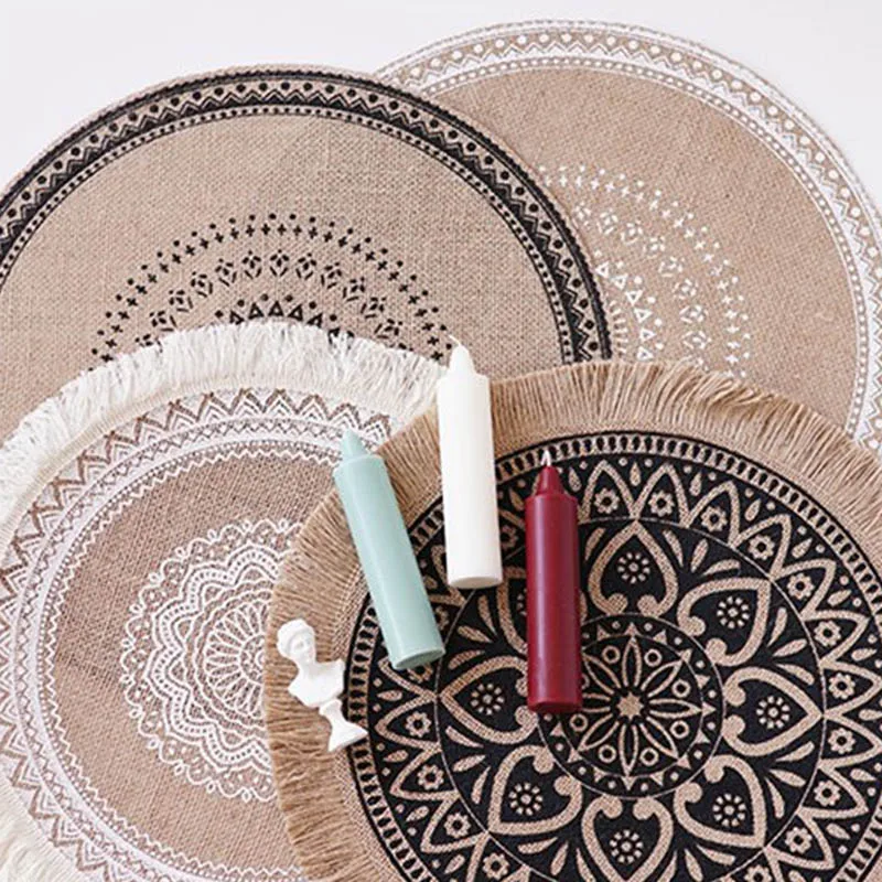 

CN 1Pcs for Dining Table Embroidery Craft Placemat European Style Lace /Linen Fabric Insulation Plate Mat Anti-scald Coaster