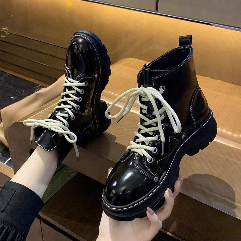 

British Flat Shoes 2021 Fall/Winter Warm Plush Fashion Combat Boots Women's Comfortable Platform Shoes Ankle Boots A5-25