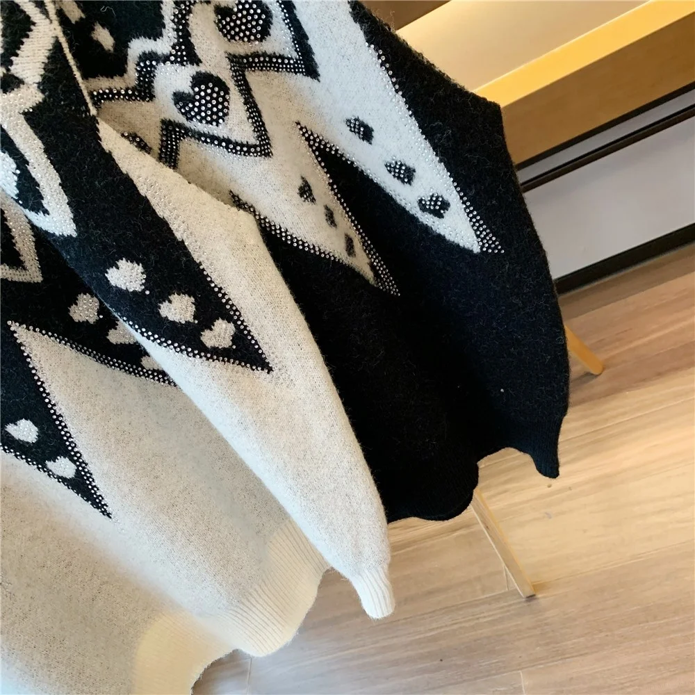 

Juice Snow 2020 Autumn New Black And White Contrast Color Love Jacquard Round Neck Pullover Vest All-Match Female Vest