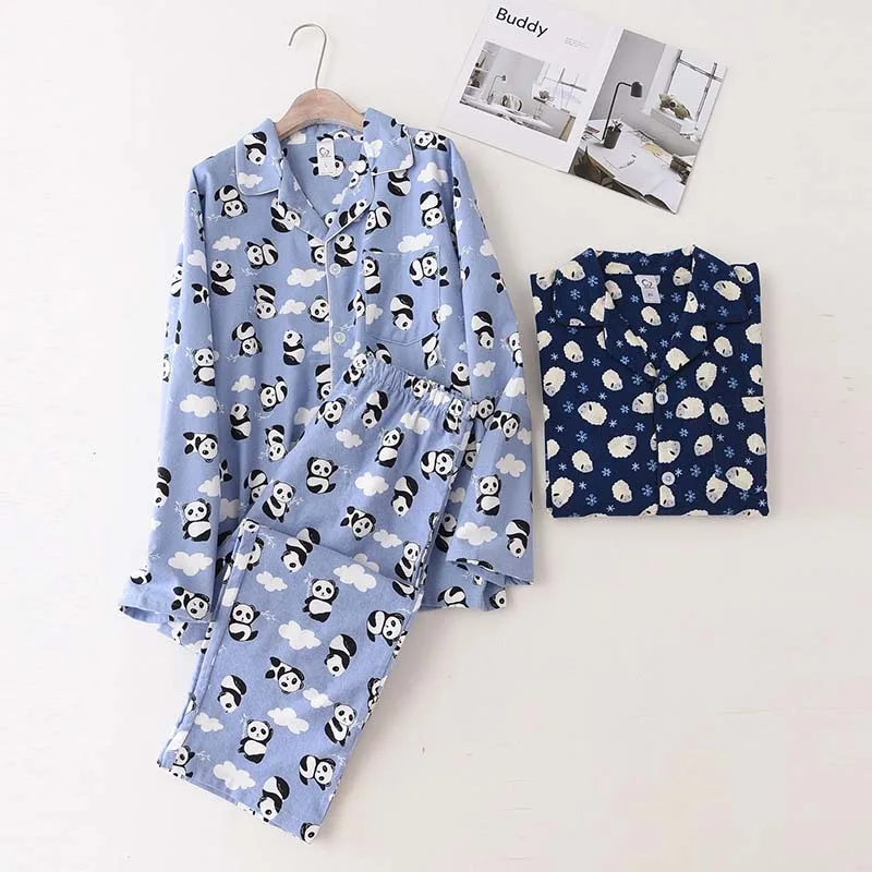 Комплект пижамный мужской из двух предметов одежда для сна с мультяшным принтом