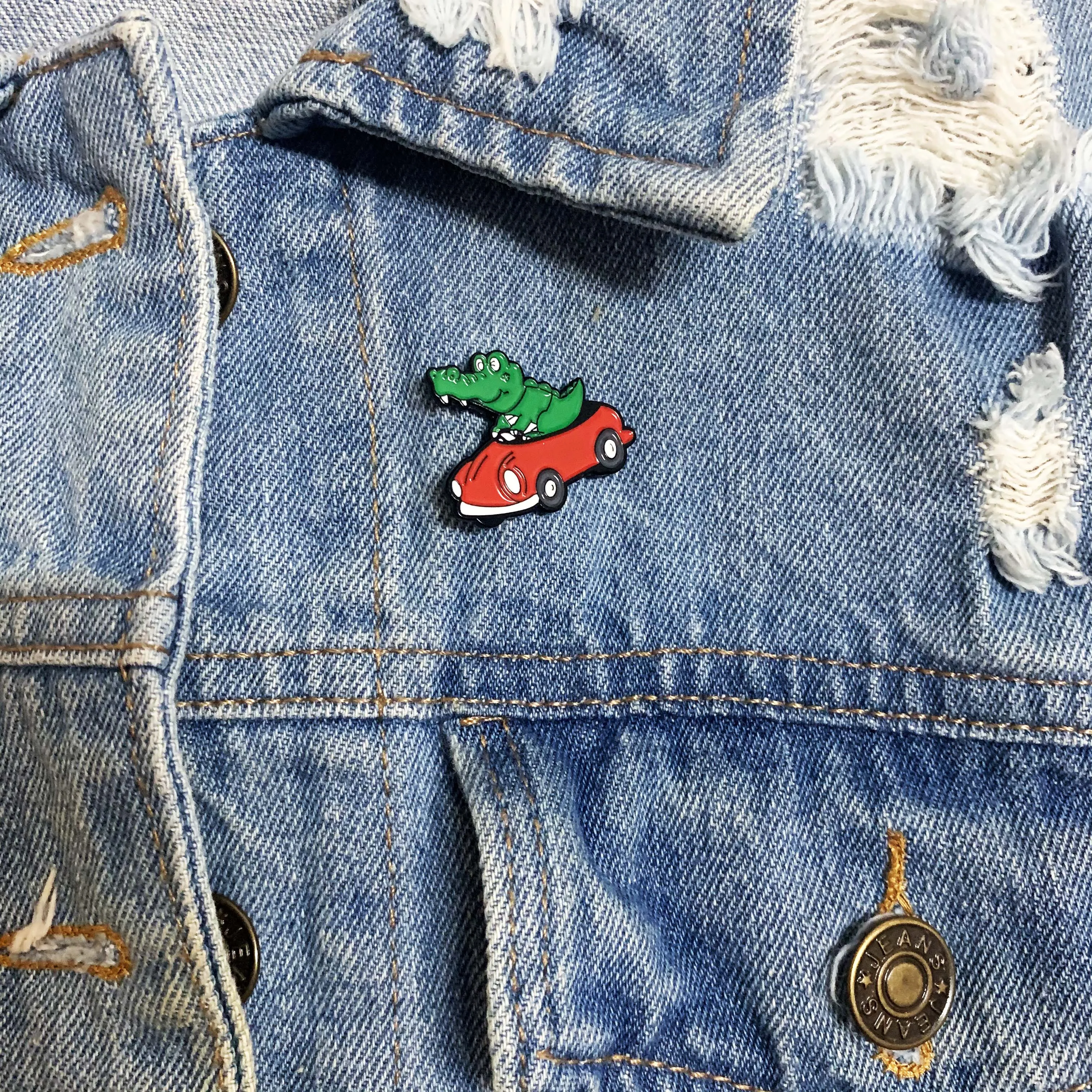 Забавные эмалированные булавки под крокодила заказ красная наклейка кожу значок