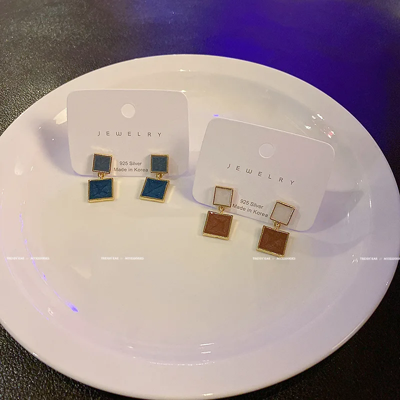 

Retro S925 Korean Version Of The New Geometric Square Earrings Irregular Texture Earrings Simple And Fashionable Earrings