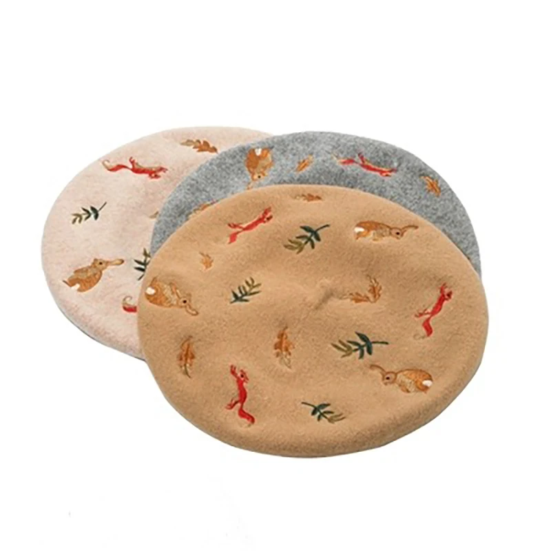 

100% Wool Hand-Embroidered Berets Woman European And American Popular Rabbit Squirrel Embroidery Autumn And Winter Wool Hat 0081