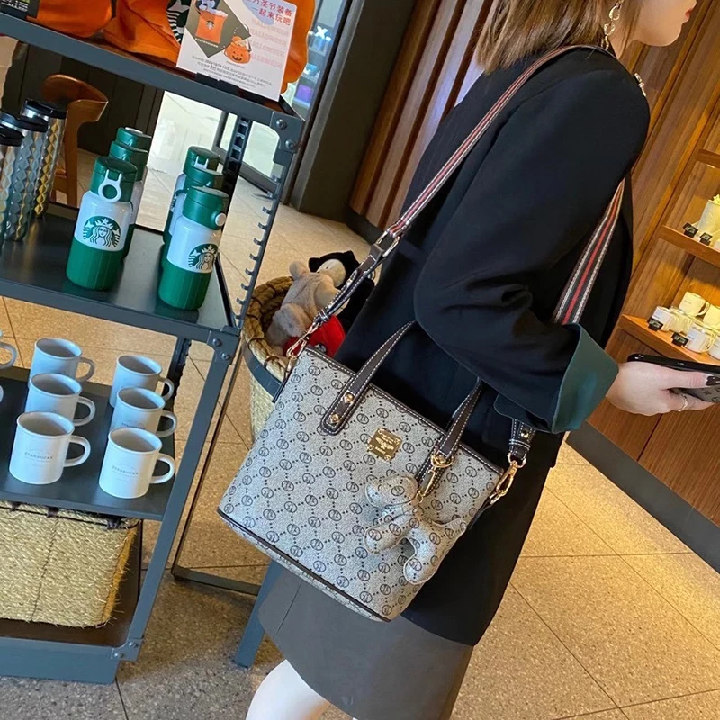 

Genuine Leather Women Totes 2021 New Fashion Larger Capacity One Shoulder Bags Ladies Designer Purses and Handbags Sac Luxe Gg