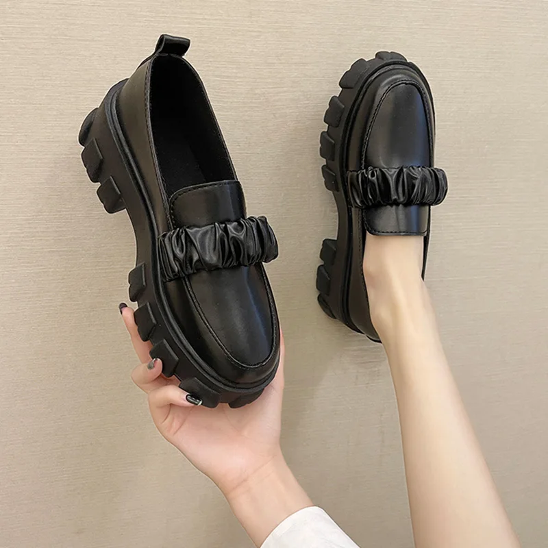 

Shoes Woman 2021 Oxfords Modis Female Footwear Round Toe British Style Loafers With Fur Clogs Platform Casual Sneaker New Leathe