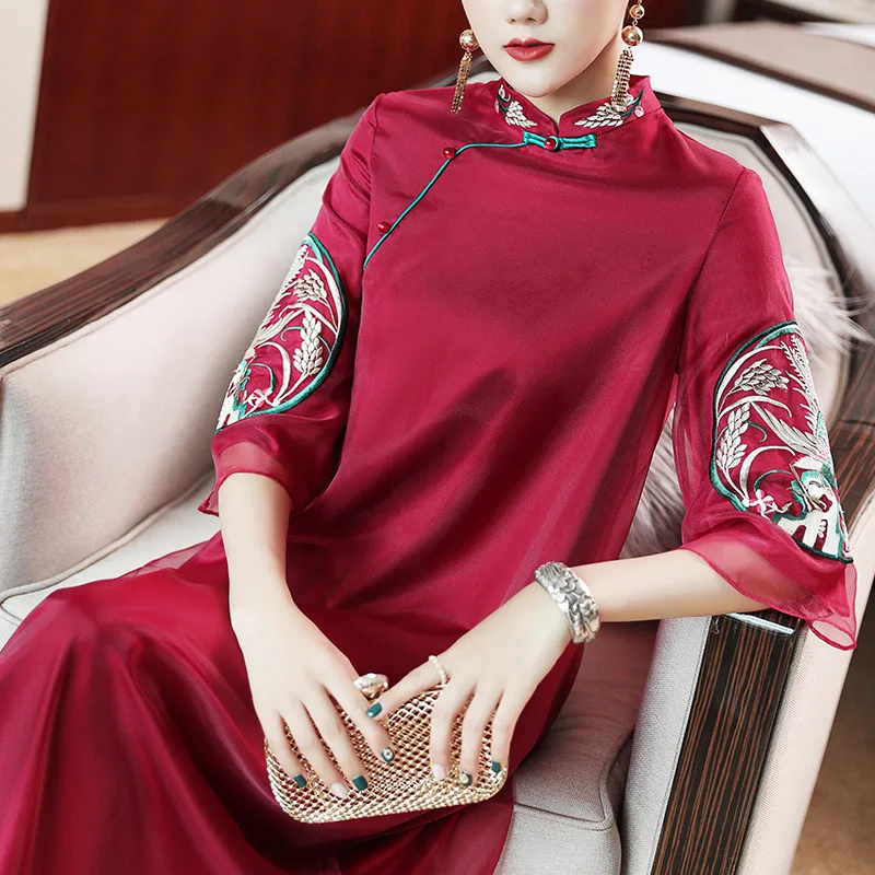 

Main promotion 2020 new improved cheongsam Chinese style wine red loose medium length dress