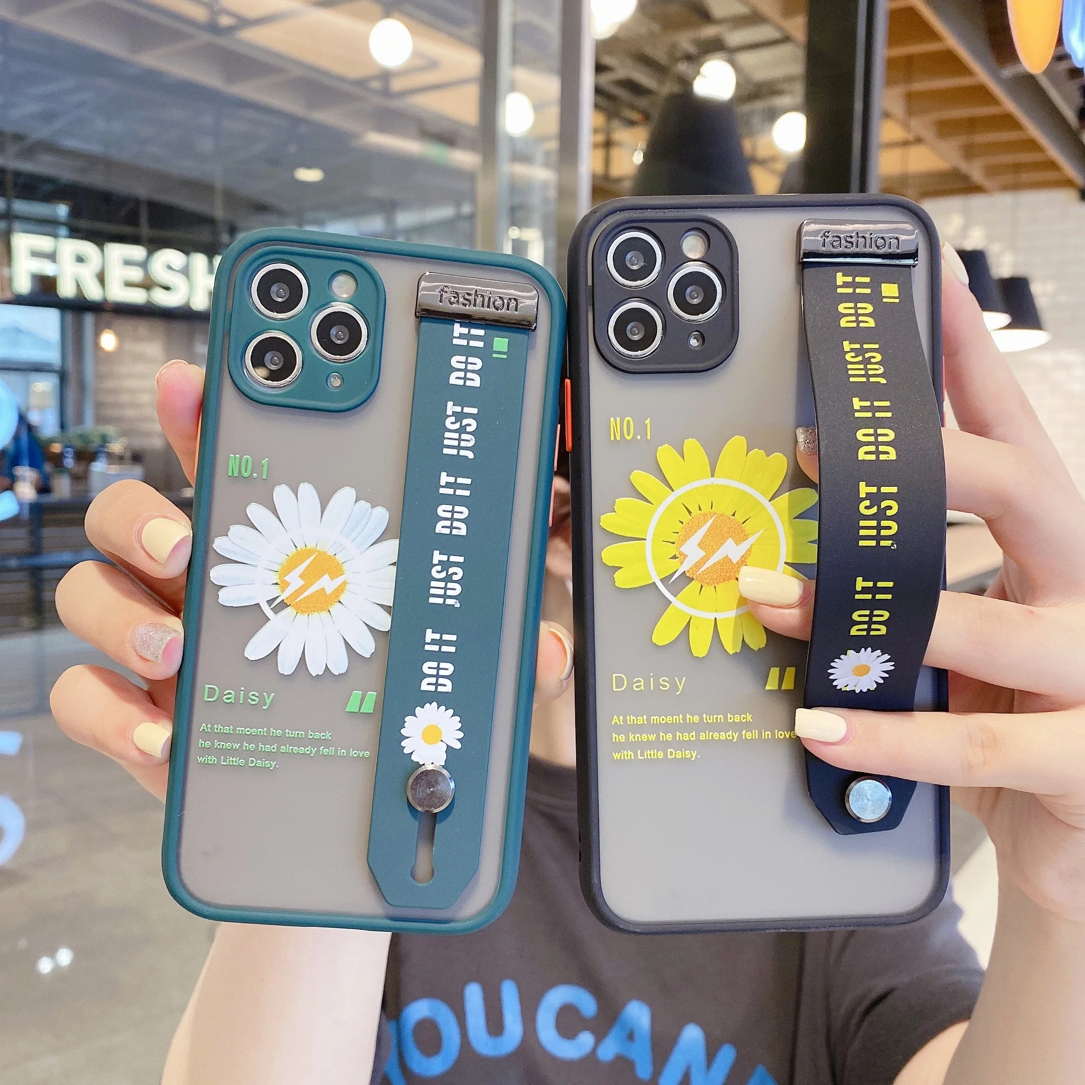 

Trendy Patterns, Skin-friendly Feel Anti-fall Case For Iphone 12 Pro Max 11 XR XS 87P Pencil Cases Fashion Wristband Outer Banks