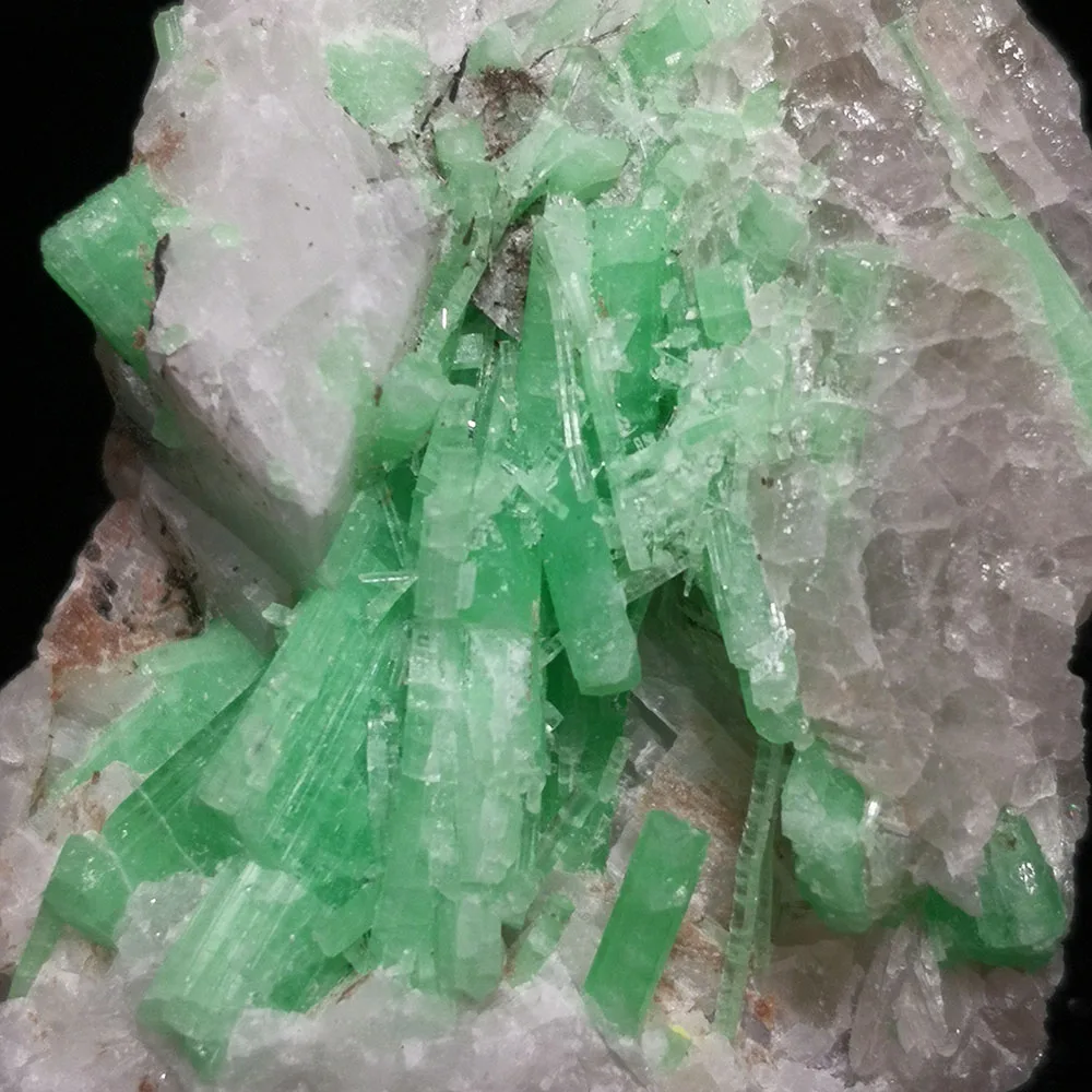 

47g B5-1 Rare High-Quality Goods Natural Quartz Emerald Mineral Crystal Specimen From Malipo Wenshan Yunnan Province,China