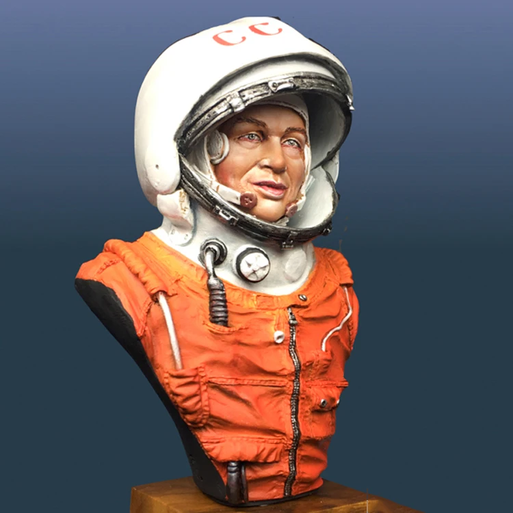 Набор для сборки астронавта из смолы 1/9 | Игрушки и хобби