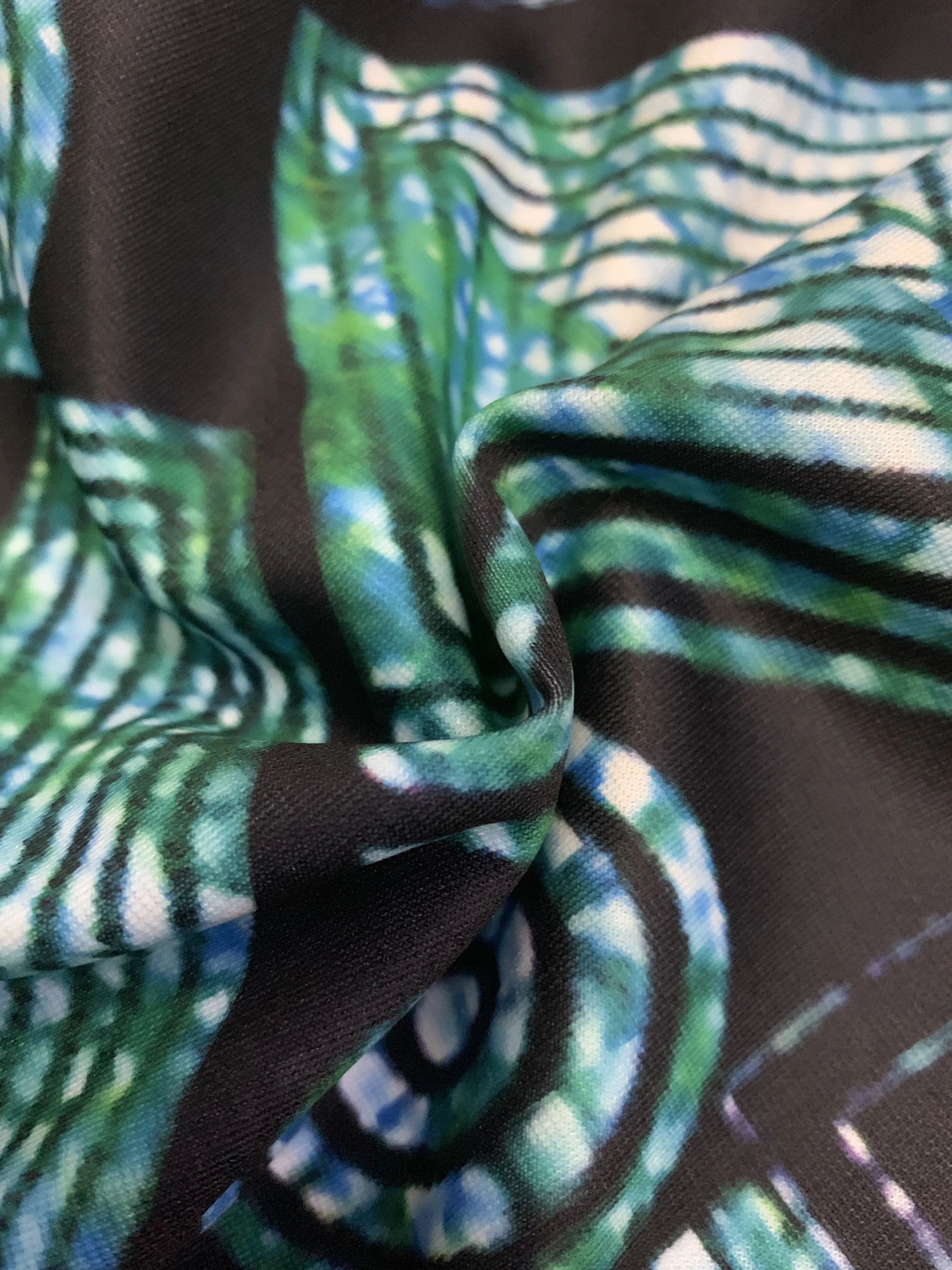 Женское ажурное платье макси с кружевным подолом элегантное облегающее Зеленое