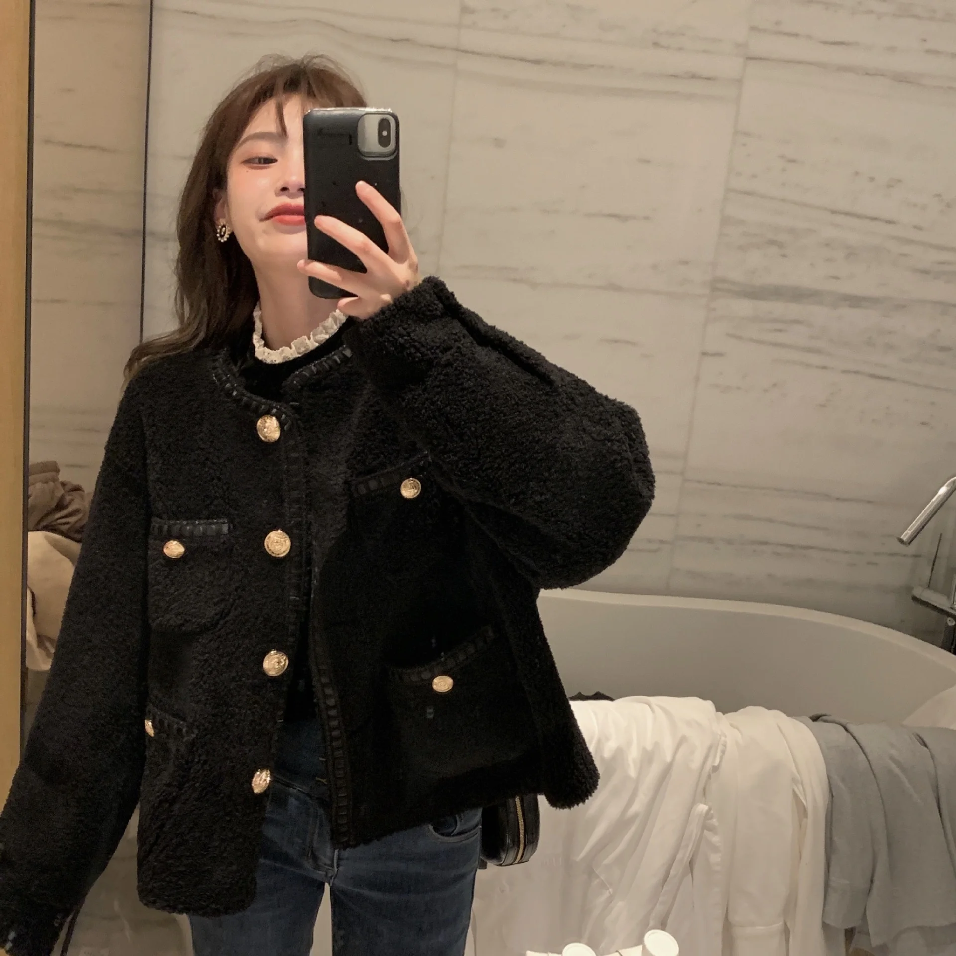 

Zhenzhen Family Thickened Lamb Wool Coat Women's 2021 Autumn and Winter New Korean Black Small Fragrance Lamb Cashmere Top