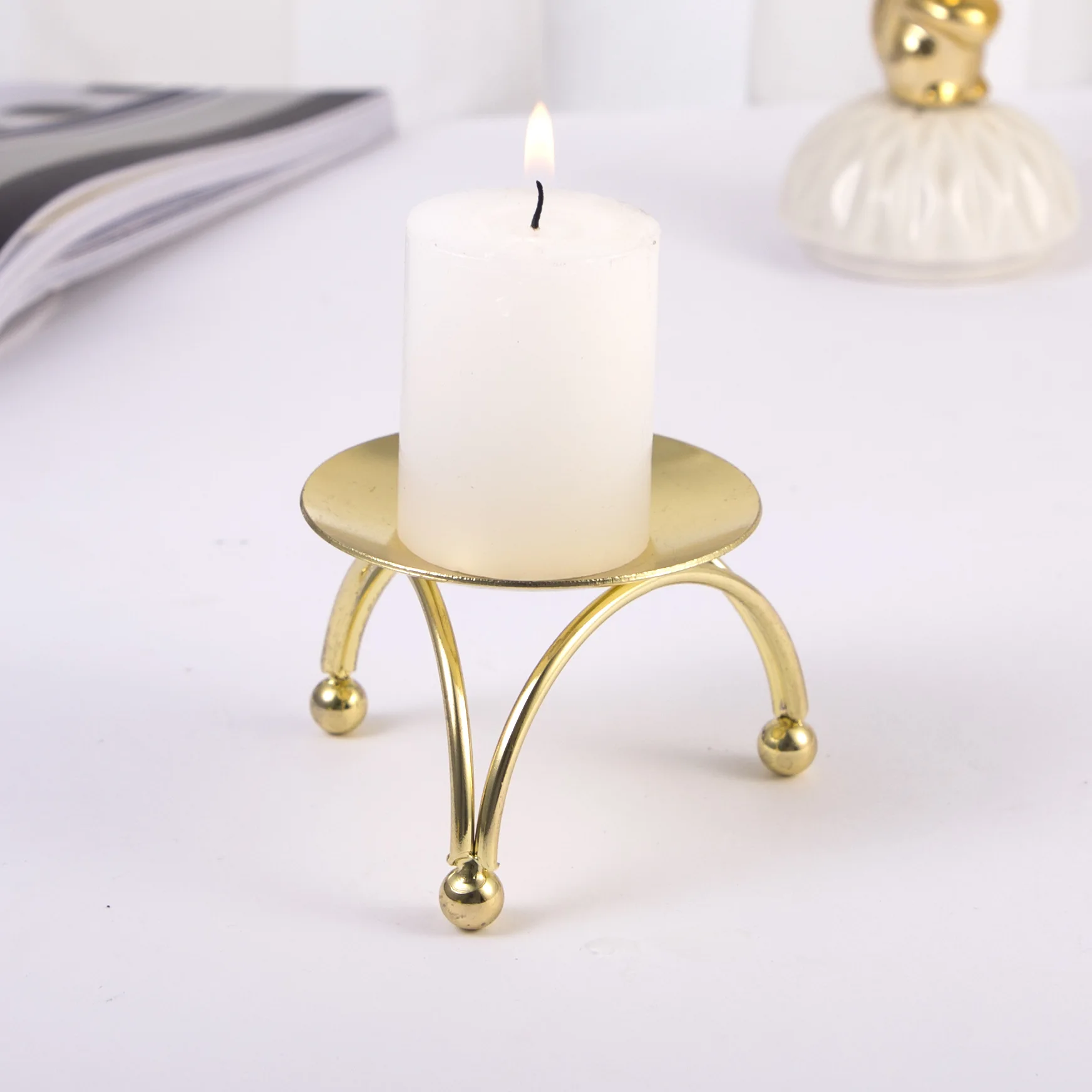 

Home Decoration Accessories Candlesticks for Candles Nordic Geometric Circular Wrought Iron Three-dimensional Candlestick