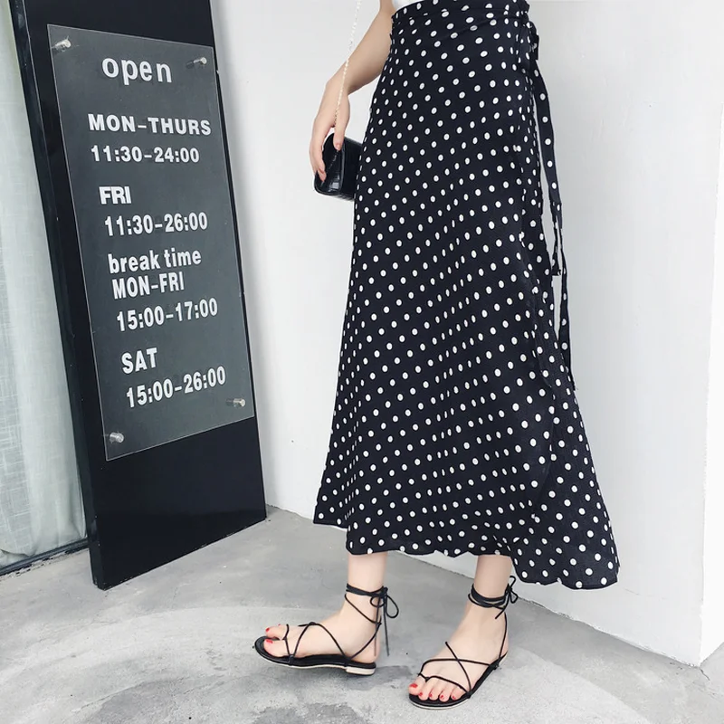 Женская юбка с высокой талией трапециевидная в горошек оборками длинная до