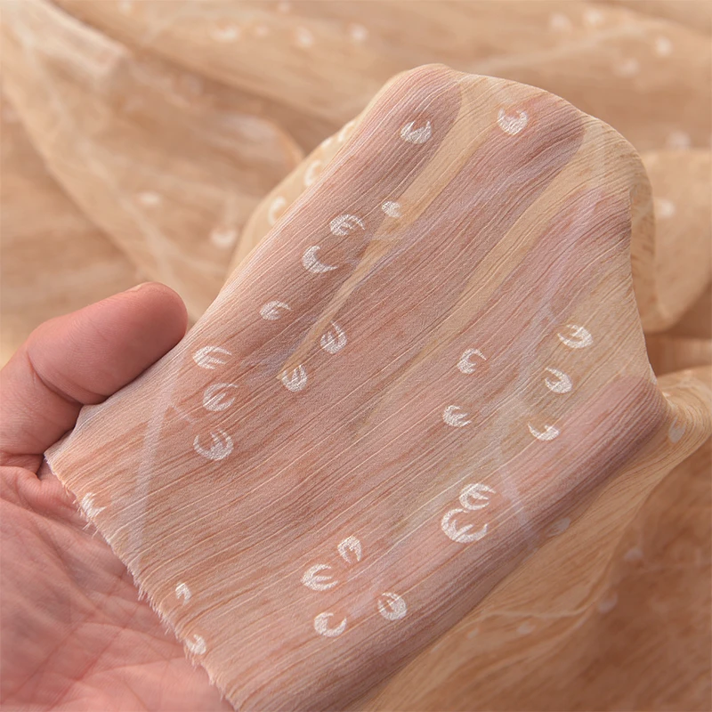 Светильник плиссированная шифоновая ткань бежевый темно-серый tissu шарф платье