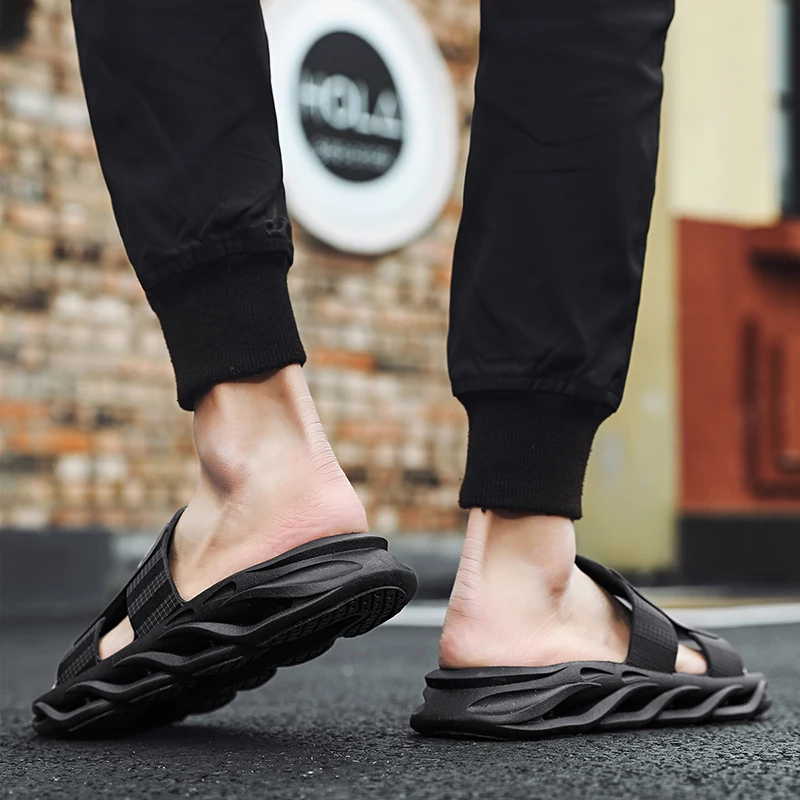 

CRLAYDK 2021 New Super Soft Couple Home Slippers Indoor Non Slip Outdoor Sandals Anti-Slip Summer Bathroom Pantoffels Heren