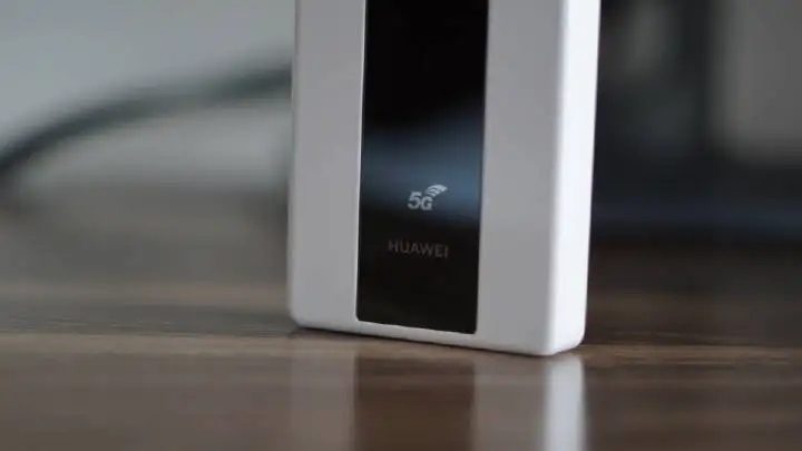 Huawei 5G мобильный WiFi E6878 870 НСА/SA n41/n77/n78/n79 4G B1/3/5/7/8/20/B28/B32/B34/B38/39/40/41/42/43 4000Mah MiFi