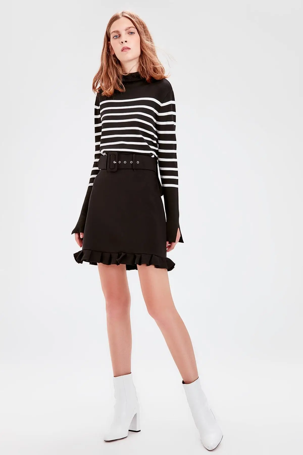 Trendyol с черным пояском юбка деталями TWOAW20ET0096 |