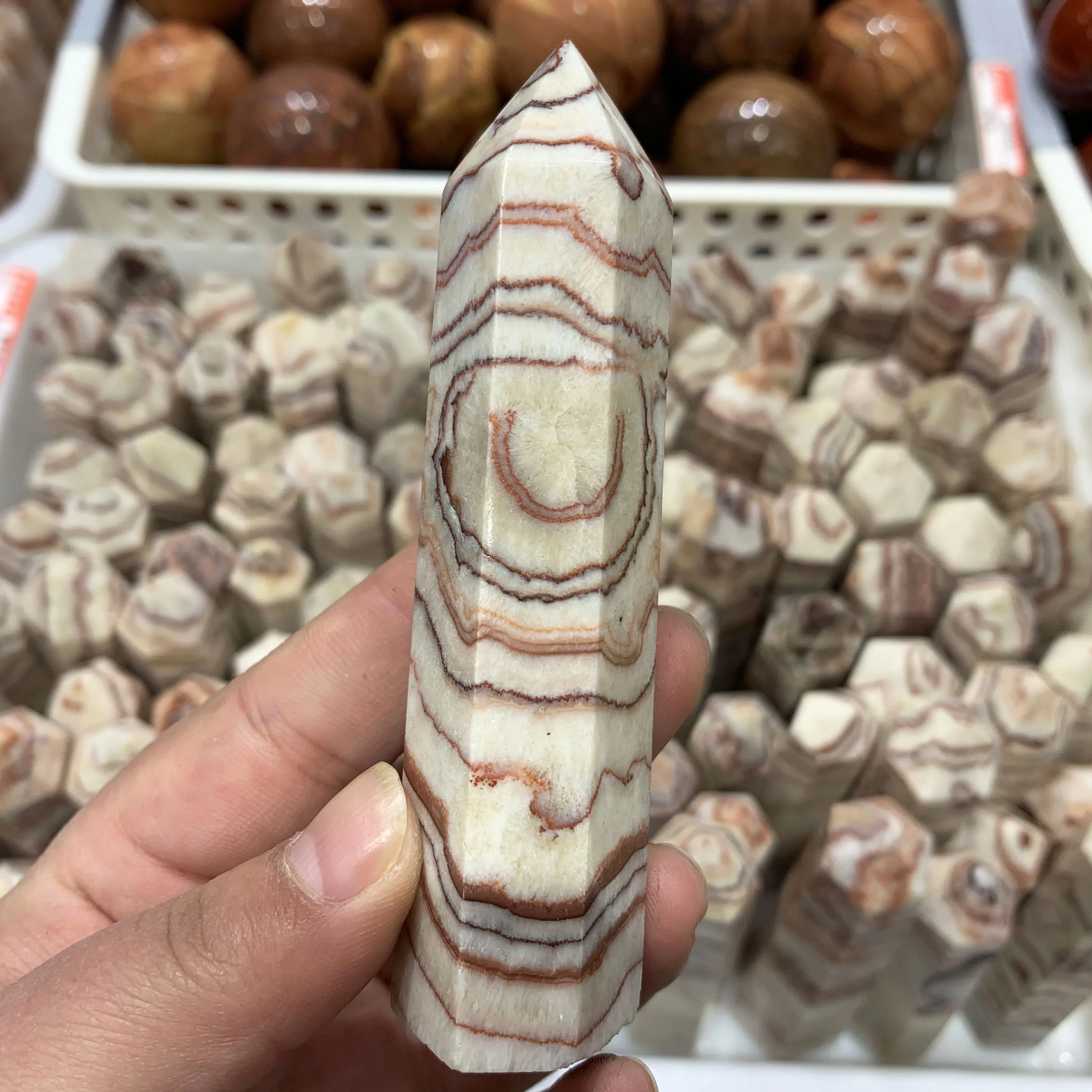 

High Quality Natural Rare Pork Stone Point Healing Crystal Polishing Tower Mine Energy Mineral Wand For Home Decor