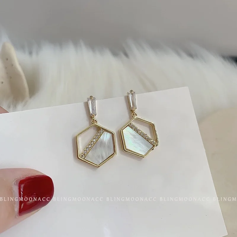 

2020 New Fahion Women's Earrings Geometry Trapezoid Shape Earrings for Women Bijoux Korean Boucle Weeding Jewelry Wholesale