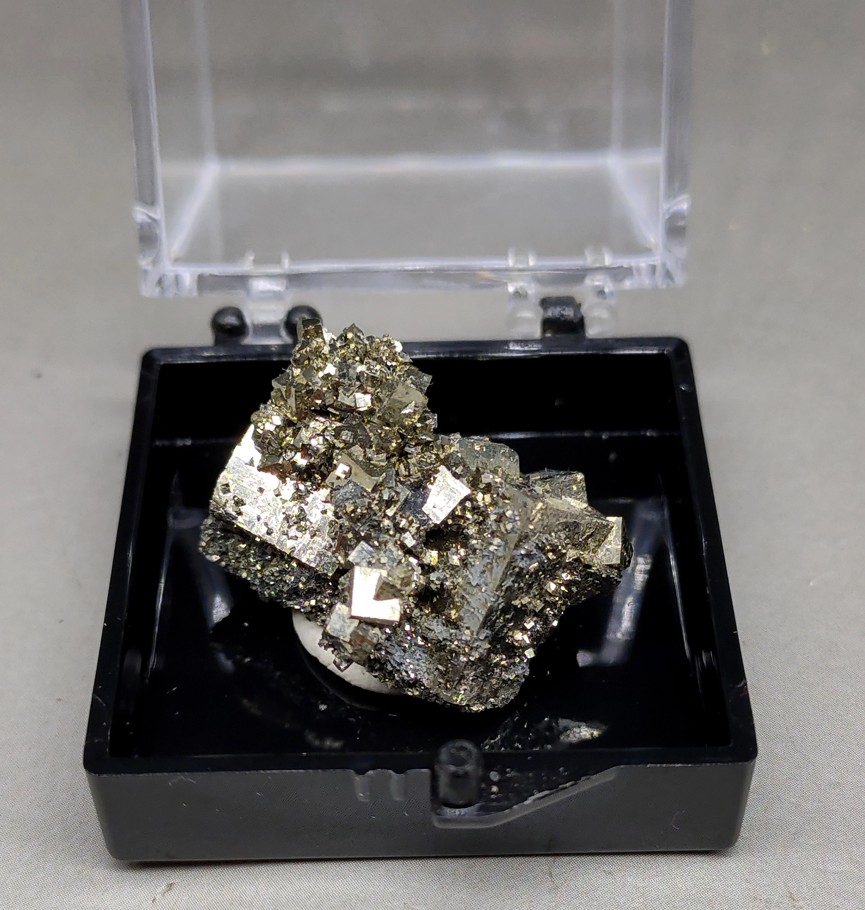 100% натуральный редкий кубический Пирит минеральные образцы камней и кристаллов