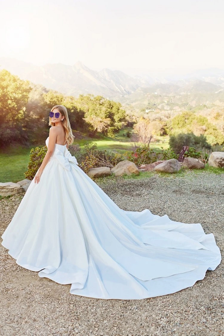 

Свадебное платье со шлейфом 2021, недорогое винтажное бальное платье из органзы без бретелек в стиле знаменитостей