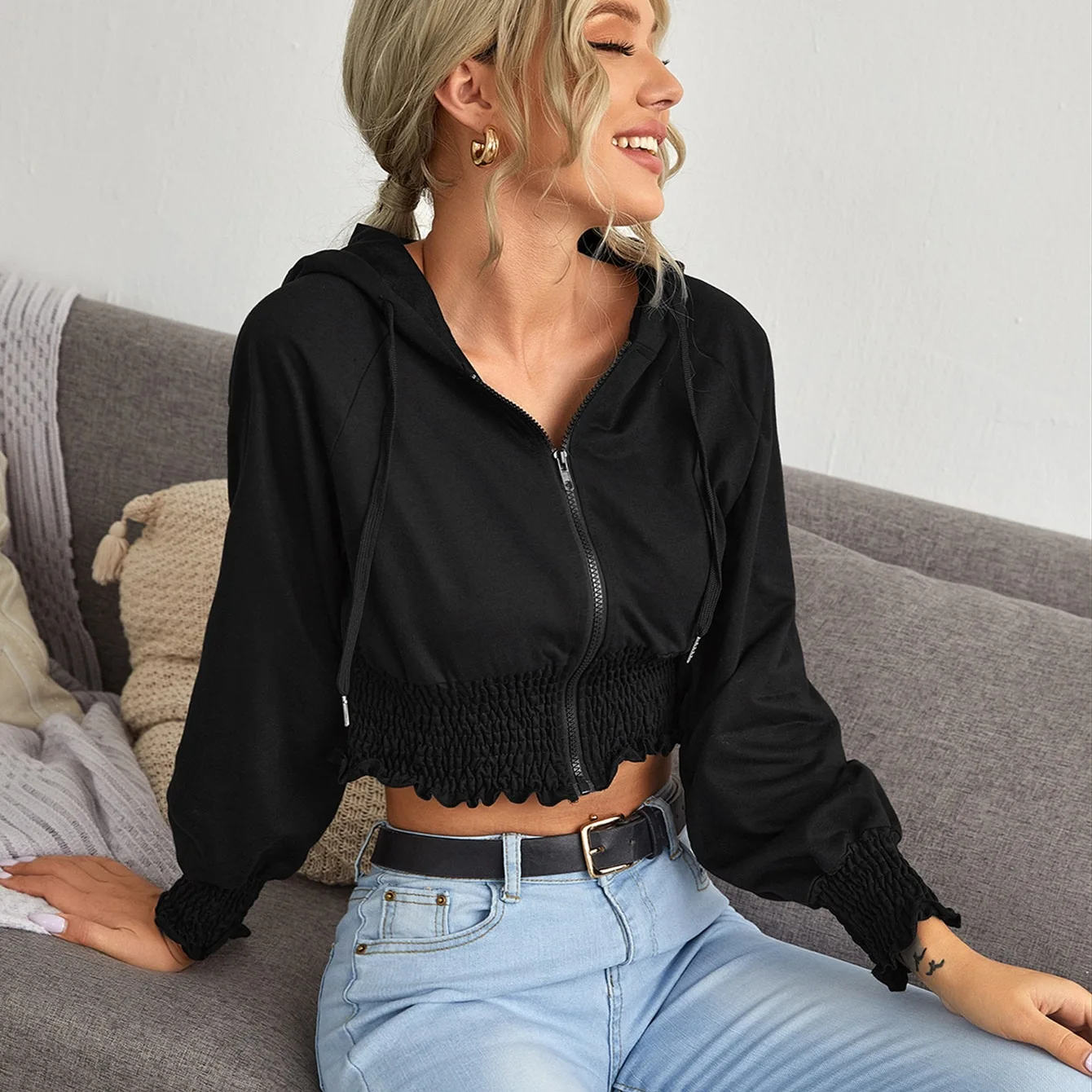 

Free shipping Women's Long Sleeve Slim Navel Zipper Short Cardigan Jacket Black Hooded Sweater