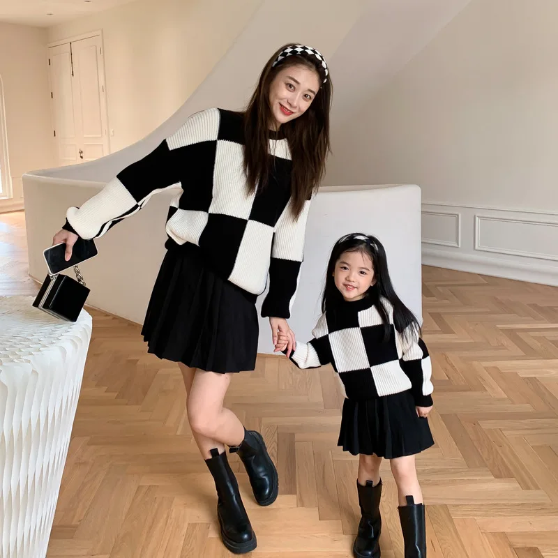 

2021 клетчатый свитер для матери и дочери с длинным рукавом и круглым вырезом для родителей и детей свитеры для мамы и дочки