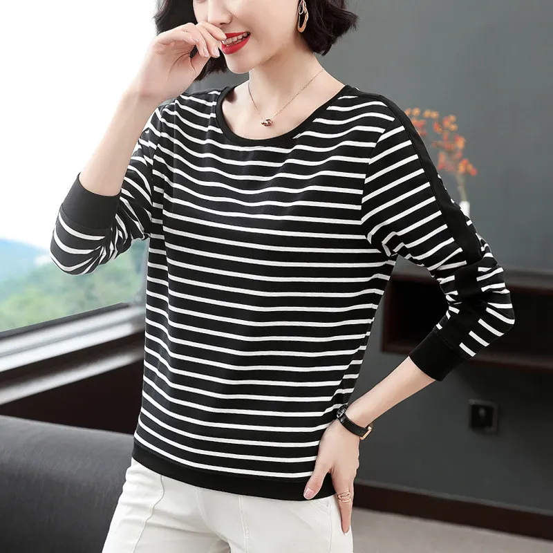 Women Casual Loose Top Vintage Black White Stripe Patchwork O-neck Long Sleeve Big T-shirts Female Bottom T-shirts