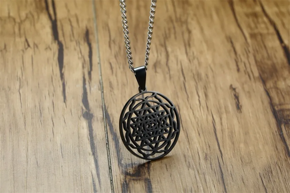 Мужчины Sri Yantra ожерелье с подвеской в виде мандалы в черном счастливом шарме из нержавеющей стали Blessed энергетические духовные ювелирные изделия 24 дюйма